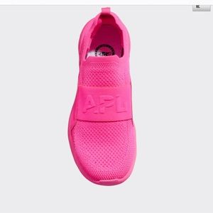 BRAND NEW NEVER WORN- Highly sought after ladies Techloom Bliss